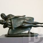 Земное манит, небесное зовет