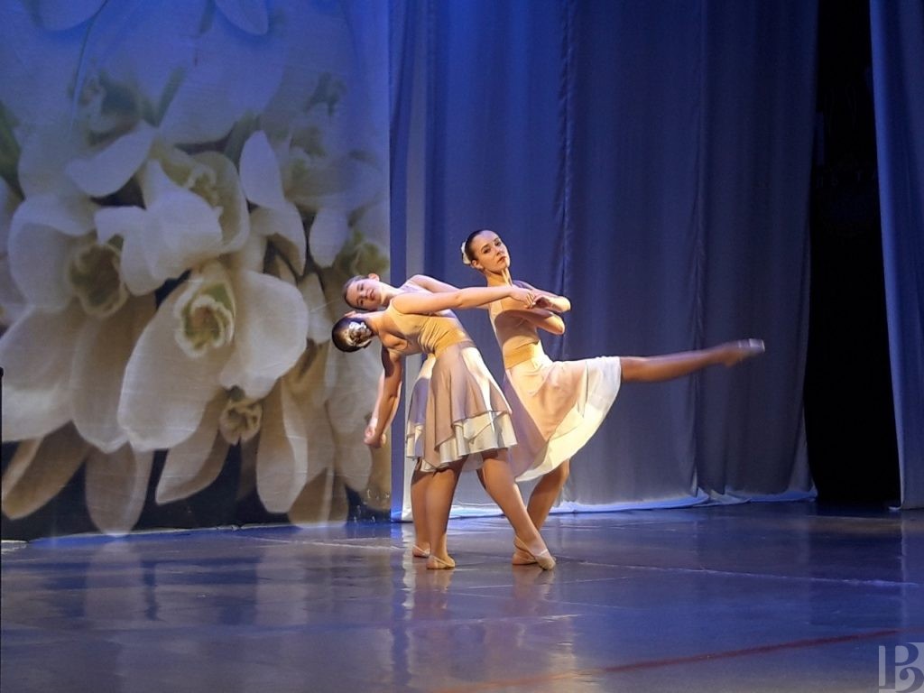 Азбука балета рязань. Балет рязань. Петр чайковский лебединое озеро. Балет рязань 2002. Балет рязань.