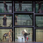 Добро должно быть с кулаками?..