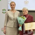 Тон задают общественники