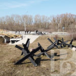 От канонады зениток дрожали стекла