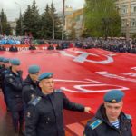 Объединены общей памятью