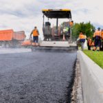 В Елатьме укладывают асфальт на центральной площади
