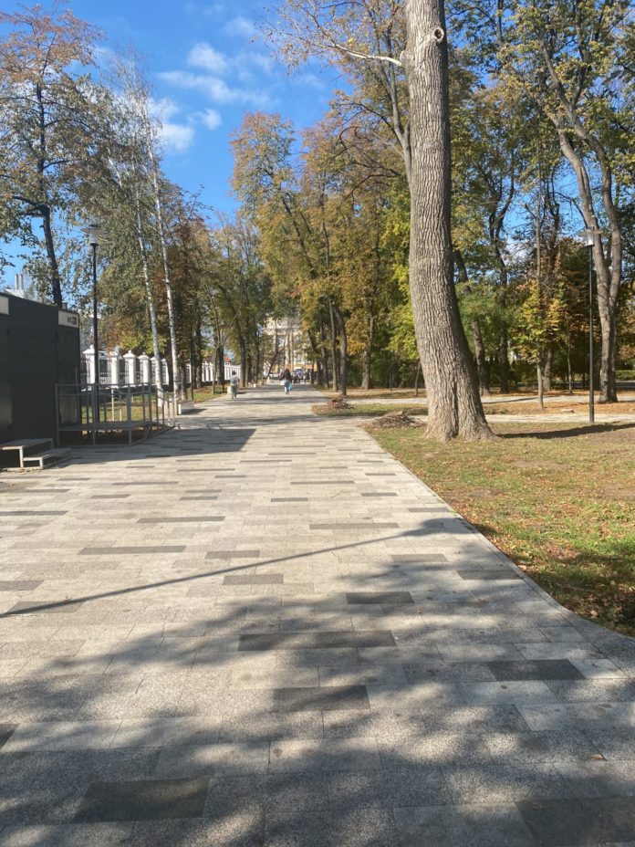 9B048E13-348A-40F6-9BB3-66E8D9D251C0