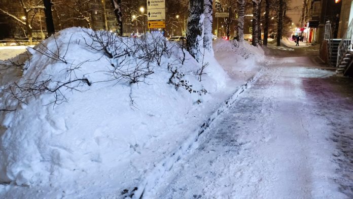 уборка улиц Фото Крамар