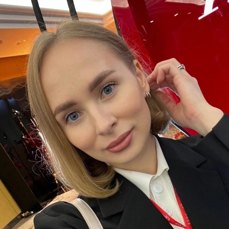 Светлана Лазарева, Светлана Лазарева,