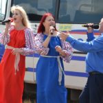 Чучковские артисты выступили для земледельцев на полевом стане
