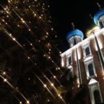 С улиц Рязани убирают новогодние украшения