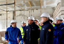 С ходом строительства школы в рязанском микрорайоне Мервино ознакомился представитель Минстроя РФ Сергей Галямин