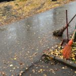 В Рязани днем продолжалась работа по уборке и благоустройству