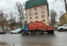 В Рязани продолжается работа по уборке городских дорог