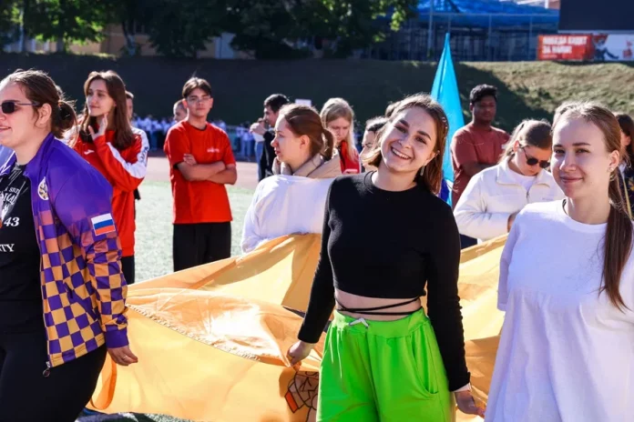 Зарядка с чемпионом2025 Фото Фролова FES_1781