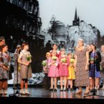 Когда сцена объединяет