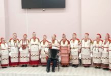 Для пациентов и сотрудников рязанской БСМП выступили артисты самодеятельного хора «Созвучие»