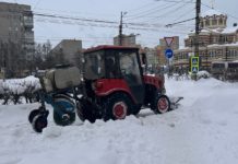 На рязанских улицах продолжается работа по ликвидации последствий снегопада