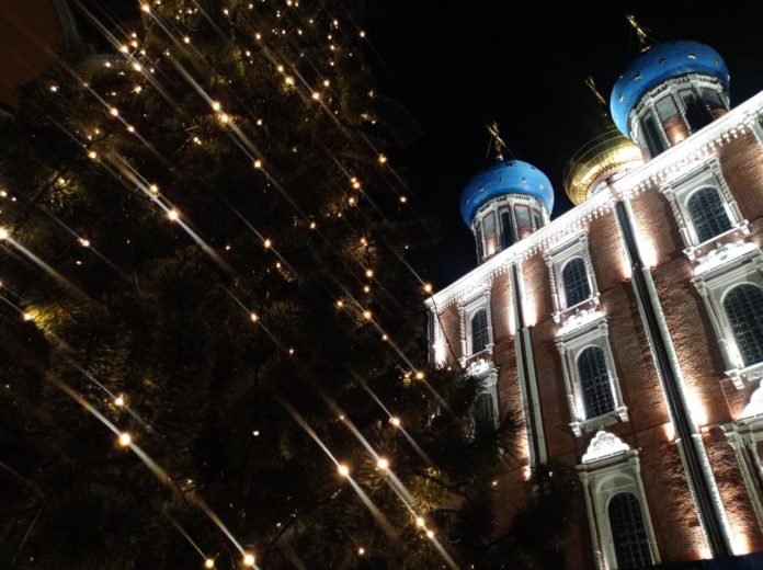 Кремль новогодний