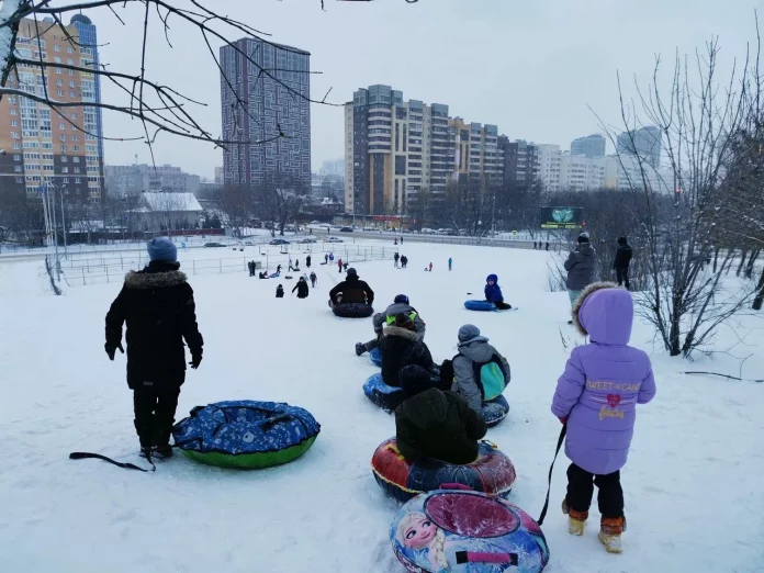 ватрушки_горка Фото Димитрия Соколова