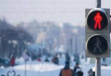 Специалисты проверили работу пешеходного светофора у поселка Варские Рязанского округа