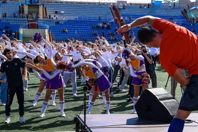 Зарядка с чемпионом2025 Фото Фролова FES_2230