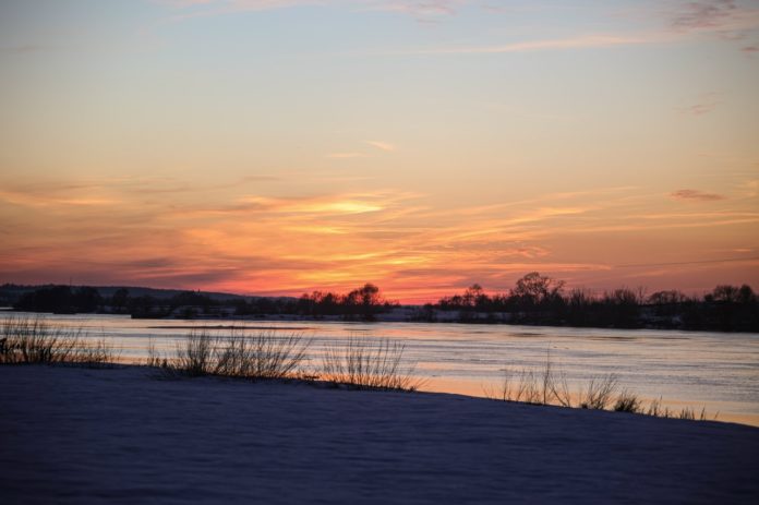 DR1F-cfbGHB1vB83UBce_wWSR3z-iJKBQtXVgPTKbRhQYScy4wgYo_LvE_PvAK-y-sAn5vUqR46asPcxtRXUbnXI