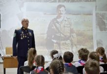 Ветеран ВДВ Николай Войтков рассказал рязанским школьникам о том, как в Афганистане воевали бойцы разных национальностей