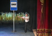 Евгений Гришковец показал свой новый моноспектакль «Когда я боюсь» на сцене рязанской филармонии