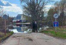 До сих пор залита дорога