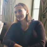 «Сидишь на скамейке запасных, а в один момент — раз!»: Елена Сологаева о первых шагах в журналистике