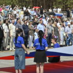 Рязанские молодогвардейцы развернули самый большой в регионе флаг России